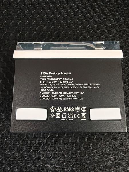 Зарядное устройство USB-C 210W с дисплеем 100W фото