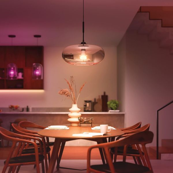 Умная LED лампа Philips Hue E27 600 лм с голосовым управлением фото